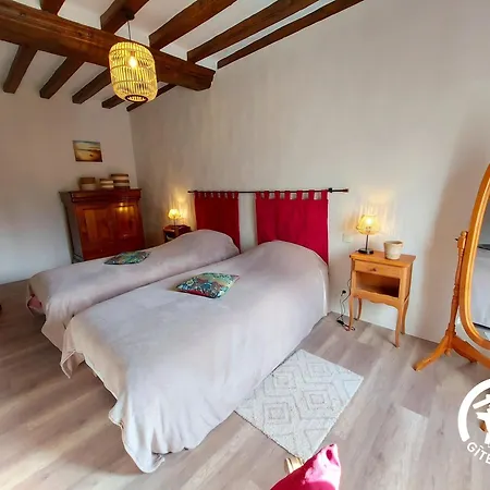Alojamento de Acomodação e Pequeno-almoço La Porte Cochère, 2 Jusqu'à 4 Personnes 3*