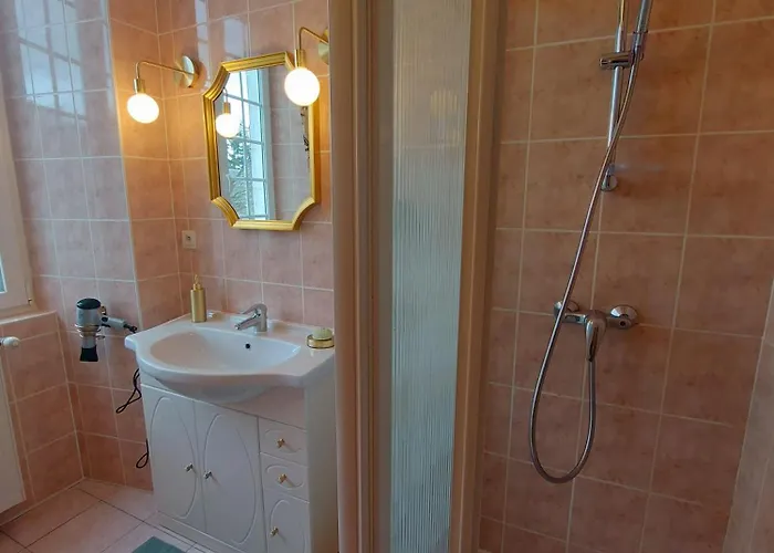 Bed & Breakfast La Porte Cochere, 2 Jusqu'a 4 Personnes Saulges